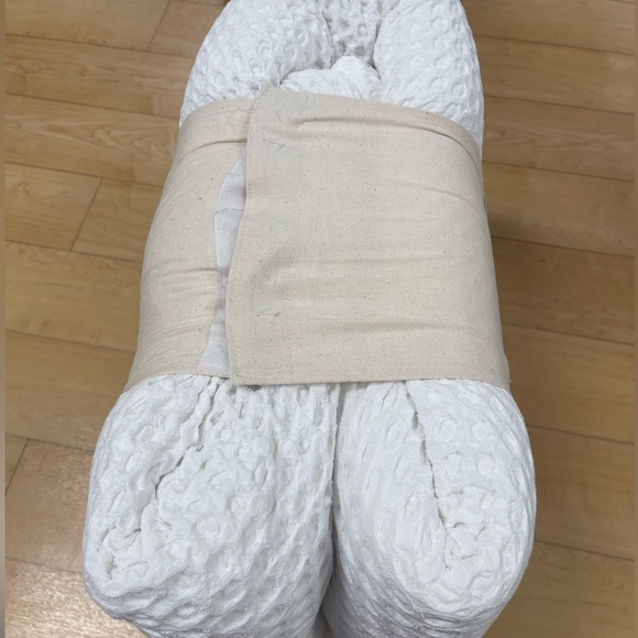 The PURE COLLECTION by Indigo
3pc Cotton Comforter Set - Picture 3 of 3